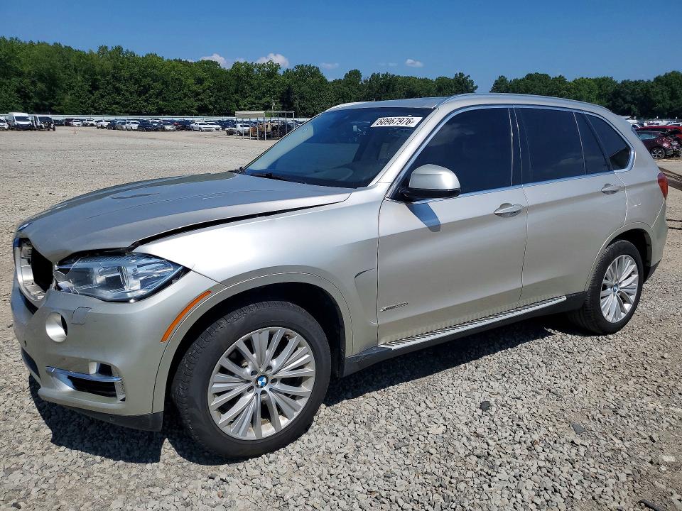 BMW X5 2016 with VIN 5UXKR0C53G0P33786 - Photo from auction