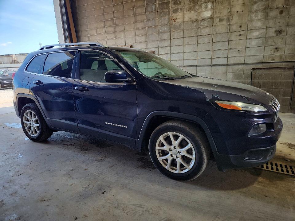 Photo 4 from auction – 2015 JEEP CHEROKEE with VIN 1C4PJLCB1FW759806