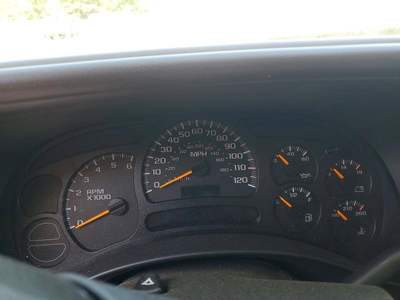 Photo 9 from auction – 2005 CHEVROLET SILVERADO with VIN 1GCEC19T55E278158
