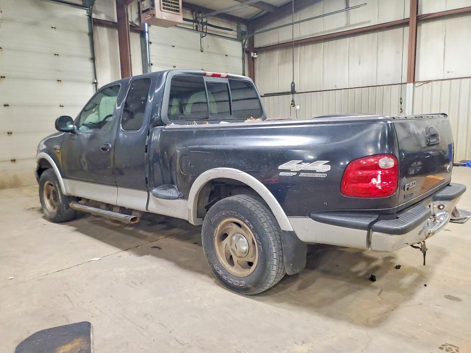 Photo 2 from auction – 2000 FORD F150 with VIN 2FTRX08W8YCB14618