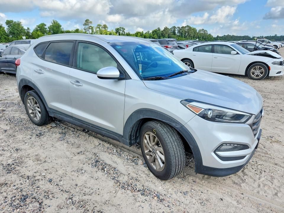 Photo 4 from auction – 2016 HYUNDAI TUCSON with VIN KM8J33A49GU113698