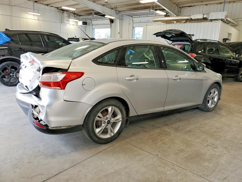 Photo 3 from auction – 2014 FORD FOCUS with VIN 1FADP3F28EL394110