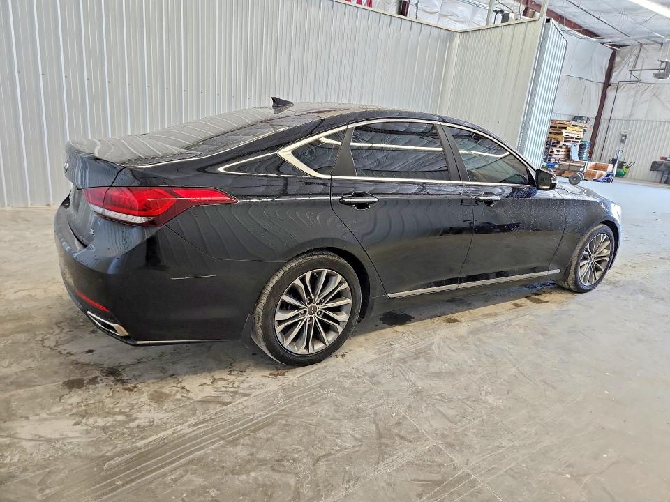 Photo 3 from auction – 2016 HYUNDAI GENESIS with VIN KMHGN4JE6GU141638