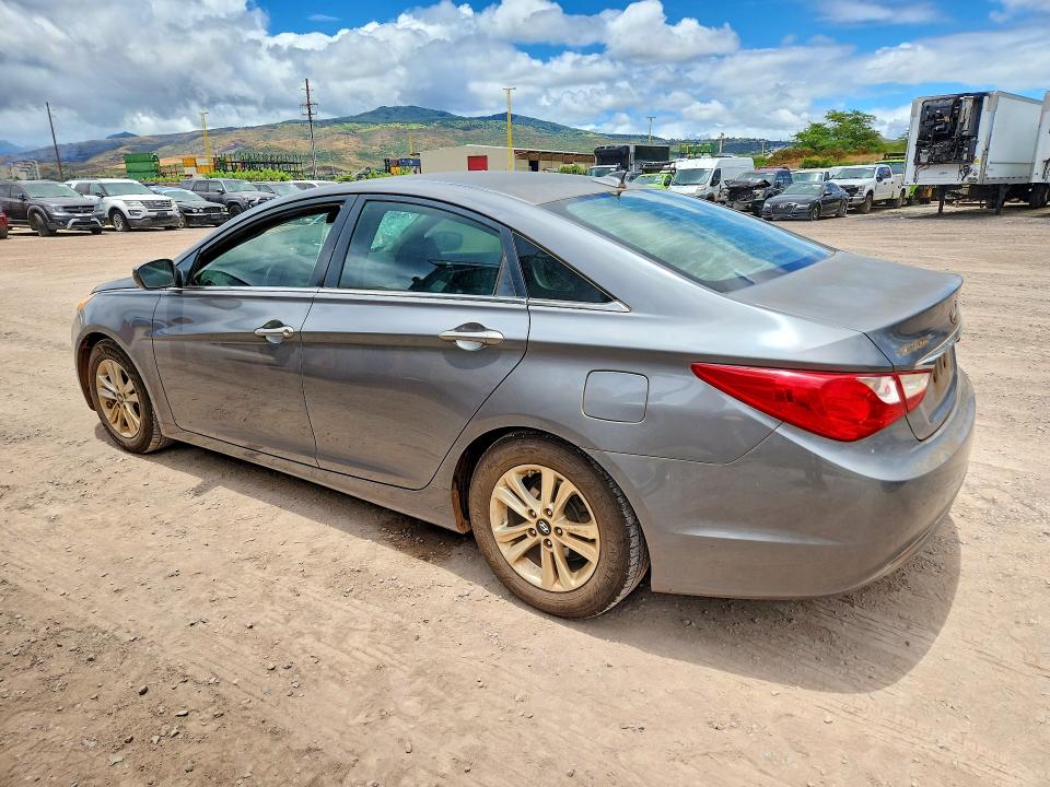 Photo 2 from auction – 2013 HYUNDAI SONATA with VIN 5NPEB4AC7DH527638
