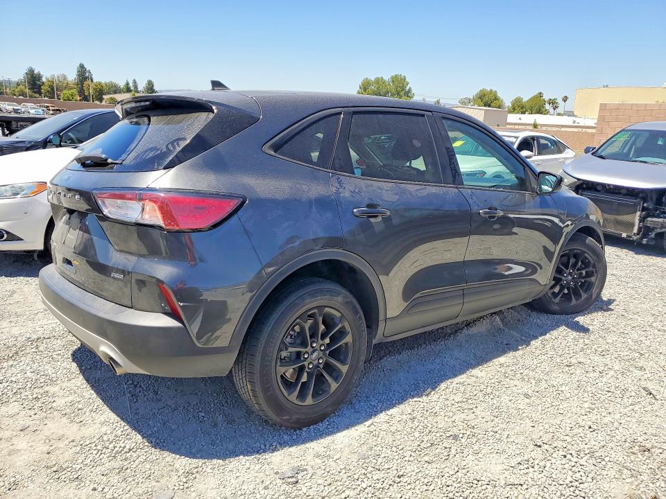 Photo 3 from auction – 2020 FORD ESCAPE with VIN 1FMCU0BZ4LUC53909