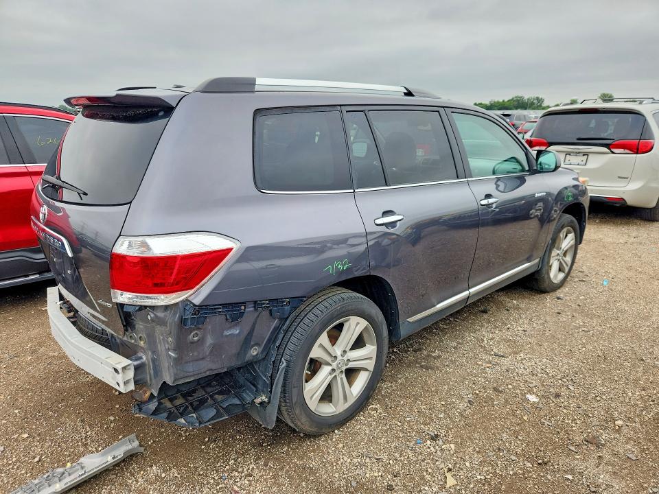 Photo 3 from auction – 2013 TOYOTA HIGHLANDER with VIN 5TDDK3EH3DS178547