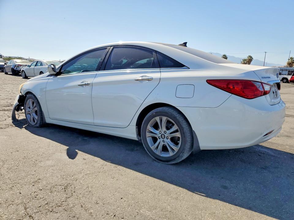 Photo 2 from auction – 2012 HYUNDAI SONATA with VIN 5NPEC4AC4CH462131