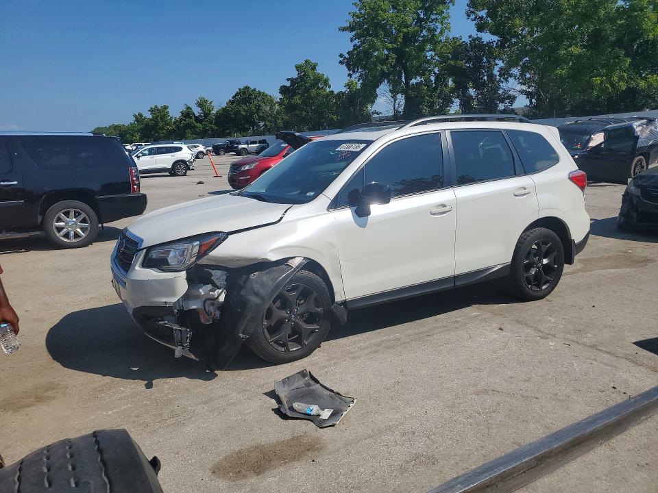 SUBARU FORESTER 2018 with VIN JF2SJAGC5JH566977 - Photo from auction