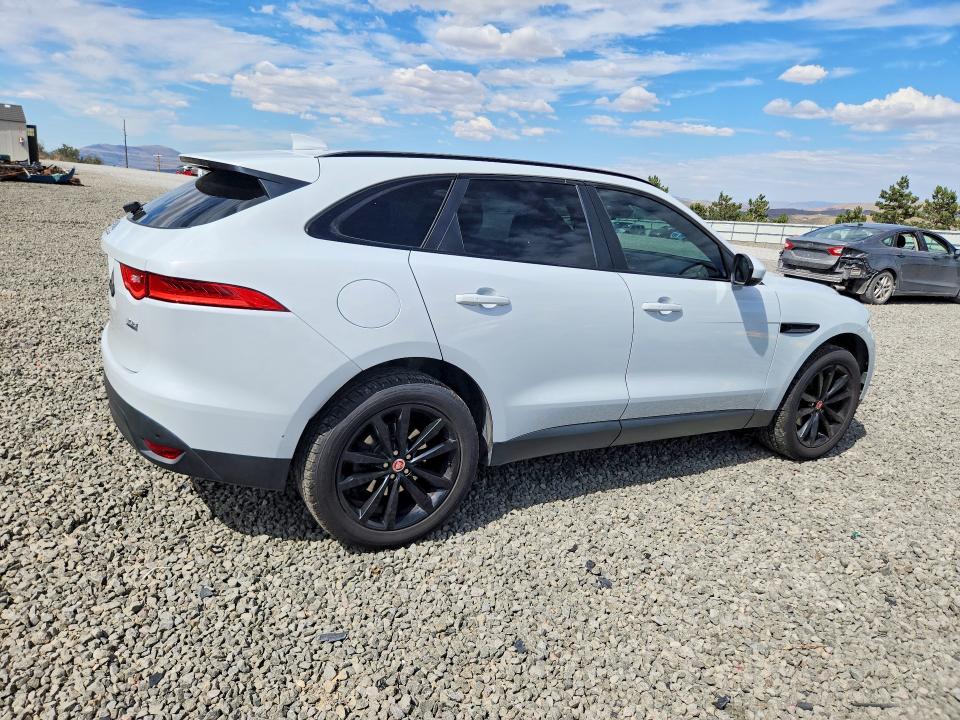 Photo 3 from auction – 2018 JAGUAR F-PACE with VIN SADCK2FN4JA238830