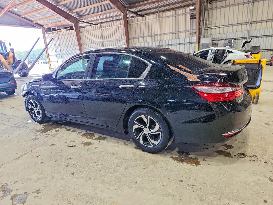 Photo 2 from auction – 2017 HONDA ACCORD with VIN 1HGCR2F31HA260561
