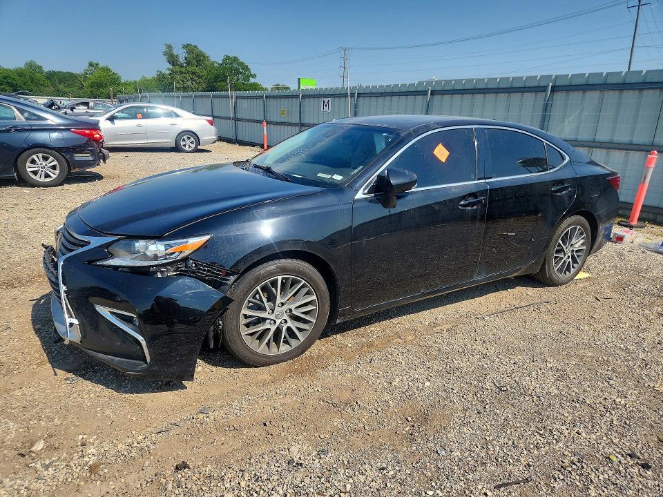 LEXUS ES 2018 مع رقم تعريف المركبة 58ABK1GG0JU088512 - صورة من المزاد
