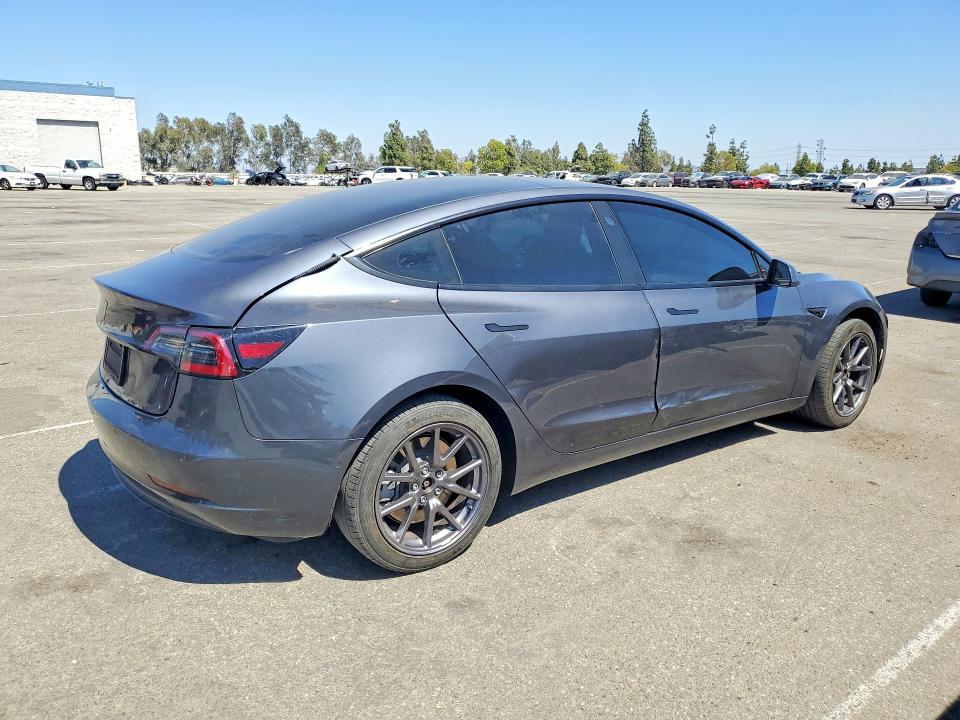 Photo 3 from auction – 2021 TESLA MODEL 3 with VIN 5YJ3E1EB5MF150319