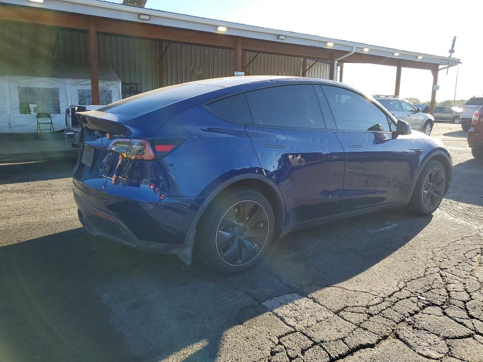 Photo 3 from auction – 2021 TESLA MODEL Y with VIN 5YJYGDEE7MF302192