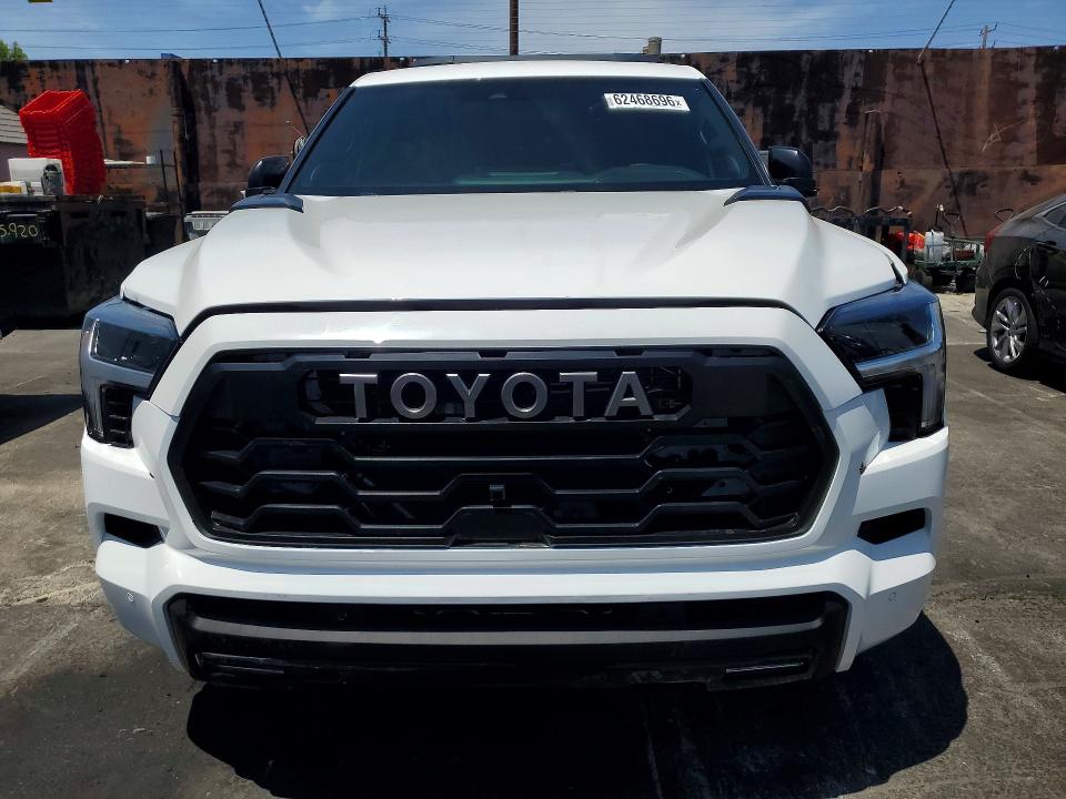 Фото 5 с аукциона – 2024 TOYOTA SEQUOIA с VIN 7SVAAABA7RX038557