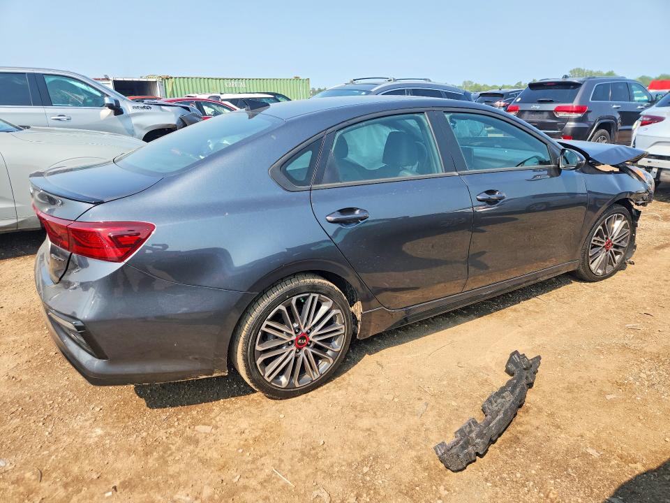Photo 3 from auction – 2021 KIA FORTE with VIN 3KPF44AC2ME394645