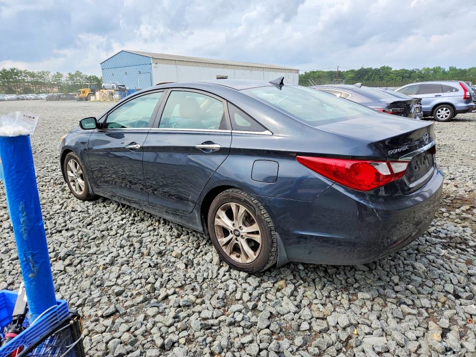 Photo 2 from auction – 2011 HYUNDAI SONATA with VIN 5NPEC4AC3BH306337