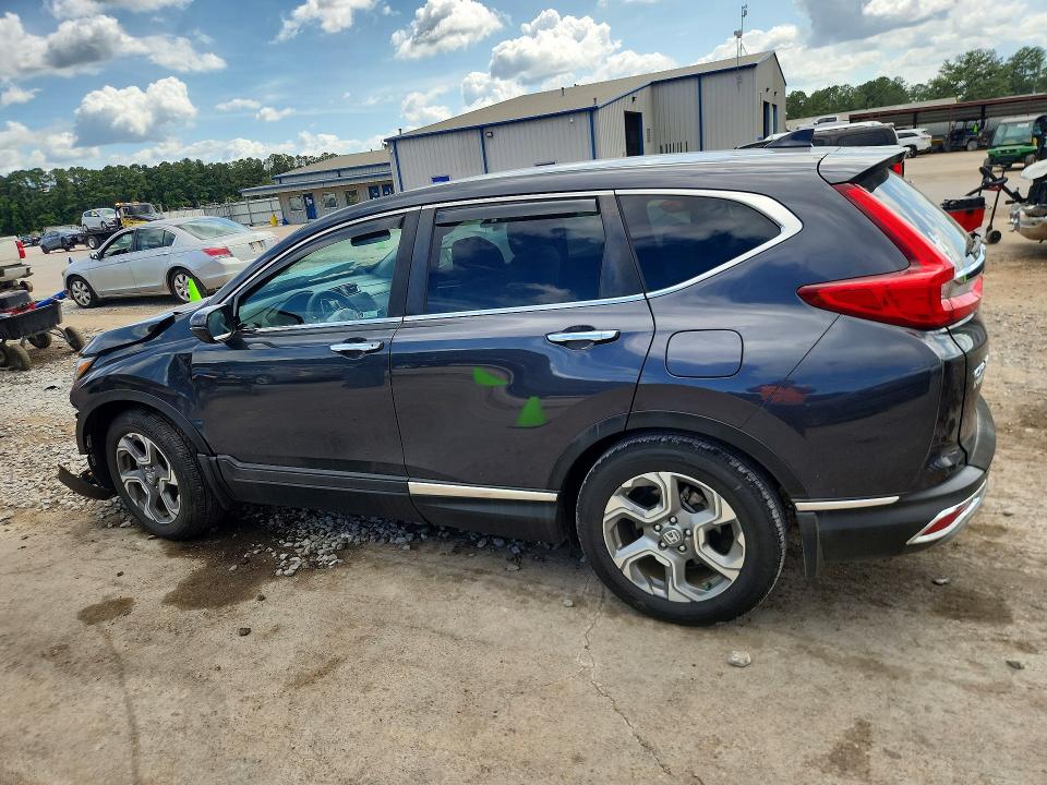 Photo 2 from auction – 2018 HONDA CR-V with VIN 7FARW1H50JE056149