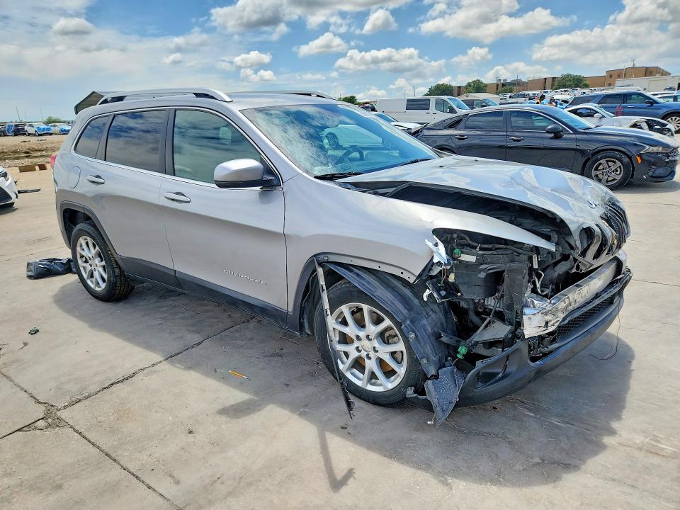 Foto 4 de la subasta – 2017 JEEP CHEROKEE con VIN 1C4PJLCB4HW593185