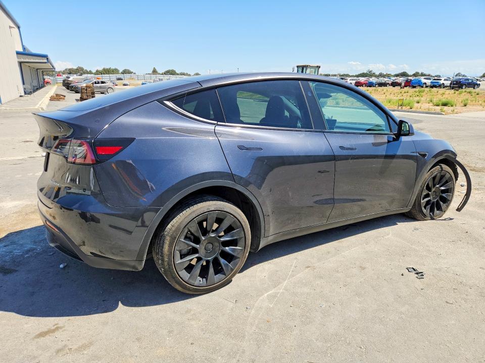 Photo 3 from auction – 2024 TESLA MODEL Y with VIN 7SAYGDEE9RF065005