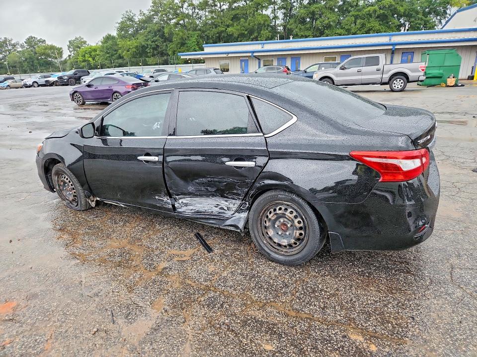 Photo 2 from auction – 2017 NISSAN SENTRA with VIN 3N1AB7AP3HY385738