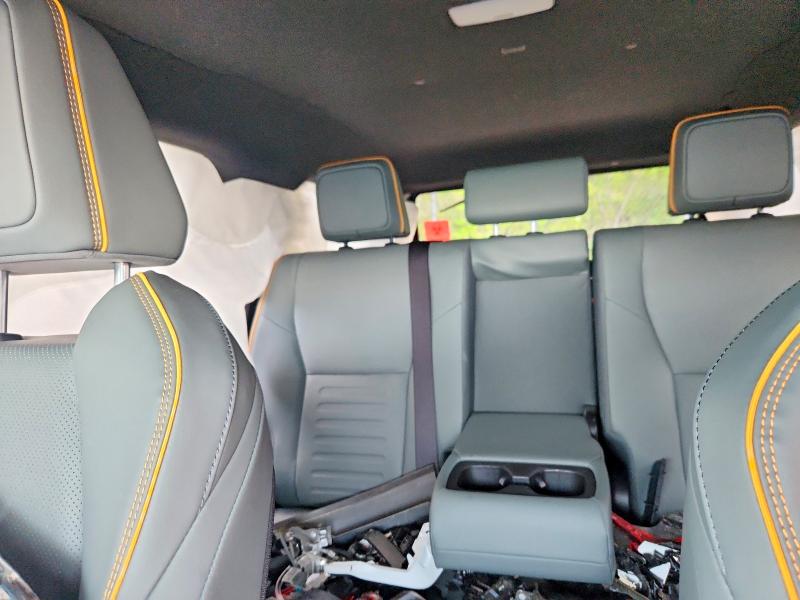 Zdjęcie 10 z aukcji – 2025 TOYOTA 4RUNNER z VIN JTEVB5BR0S5004429