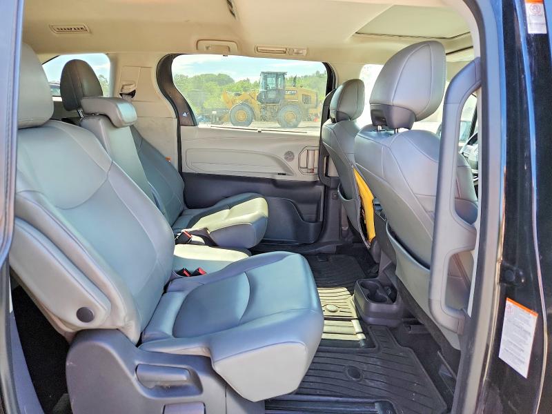 Photo 11 from auction – 2021 TOYOTA SIENNA with VIN 5TDYRKECXMS029029