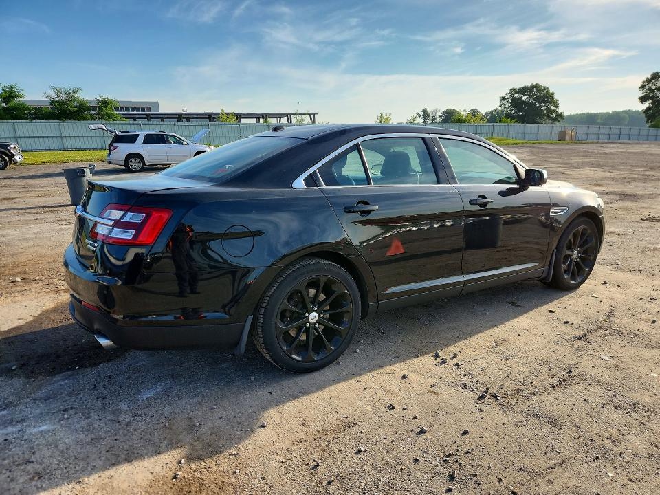 Photo 3 from auction – 2013 FORD TAURUS with VIN 1FAHP2F82DG135829