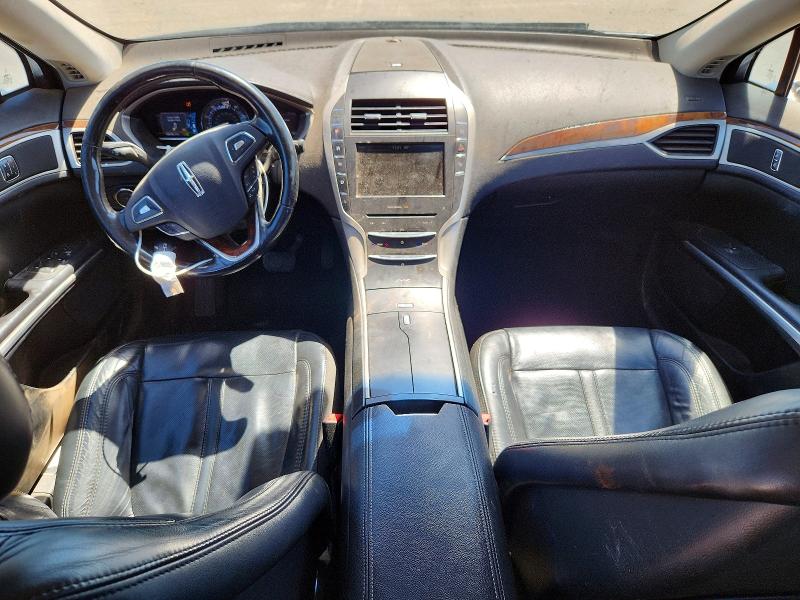 Photo 8 from auction – 2016 LINCOLN MKZ with VIN 3LN6L2LU9GR617902
