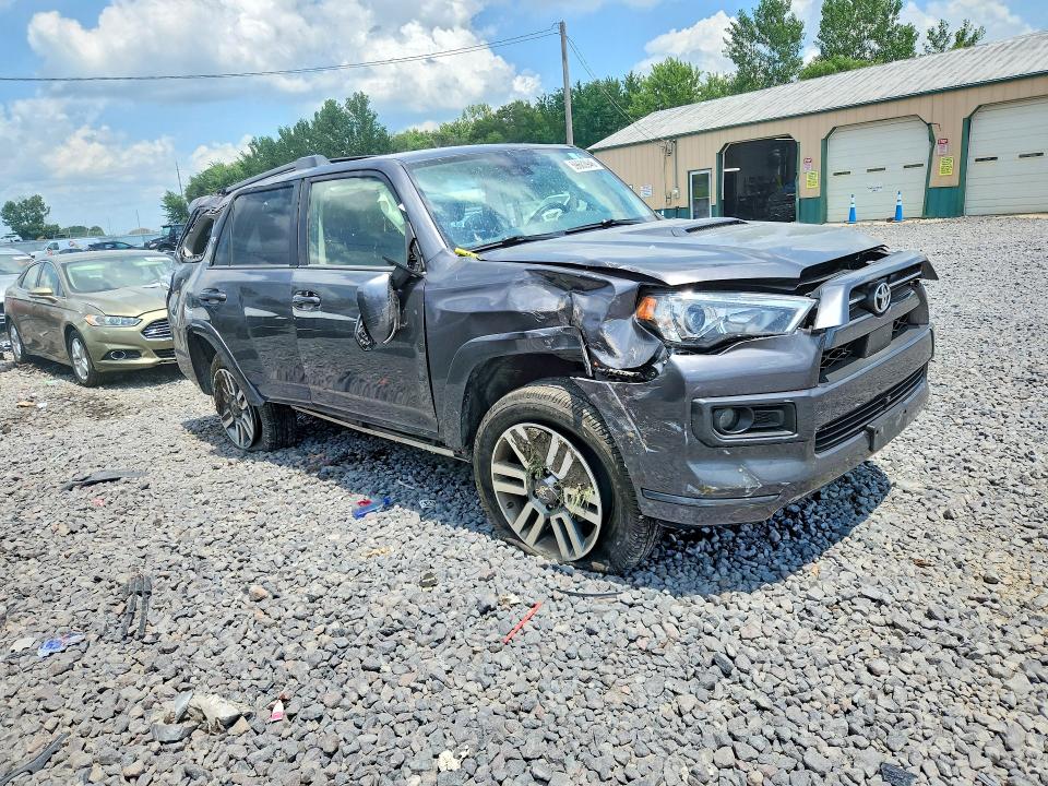 Photo 4 from auction – 2022 TOYOTA 4RUNNER with VIN JTESU5JR5N5983514