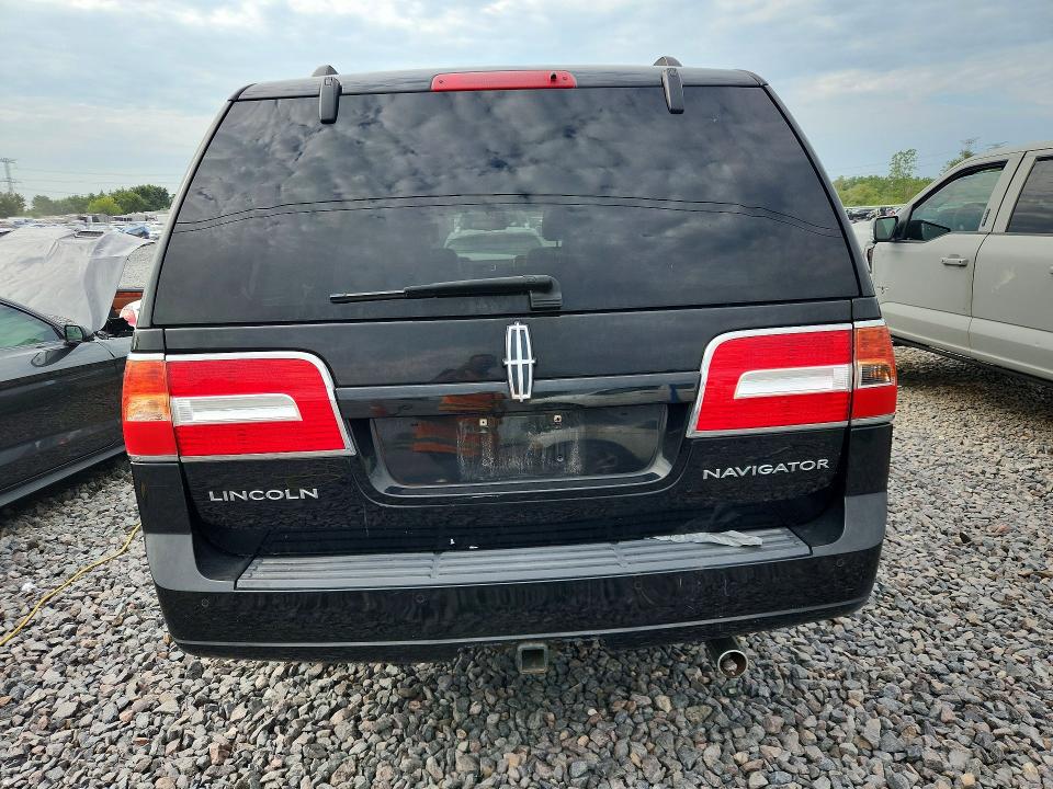 Photo 6 from auction – 2014 LINCOLN NAVIGATOR with VIN 5LMJJ3J52EEL03216