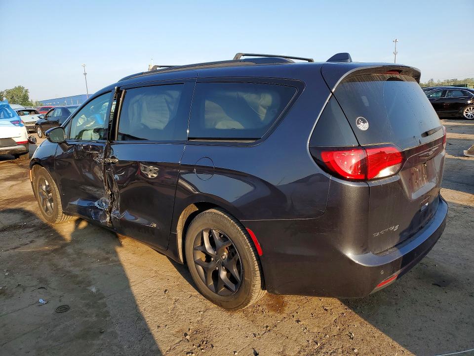 Photo 2 from auction – 2020 CHRYSLER PACIFICA with VIN 2C4RC1GG2LR203599