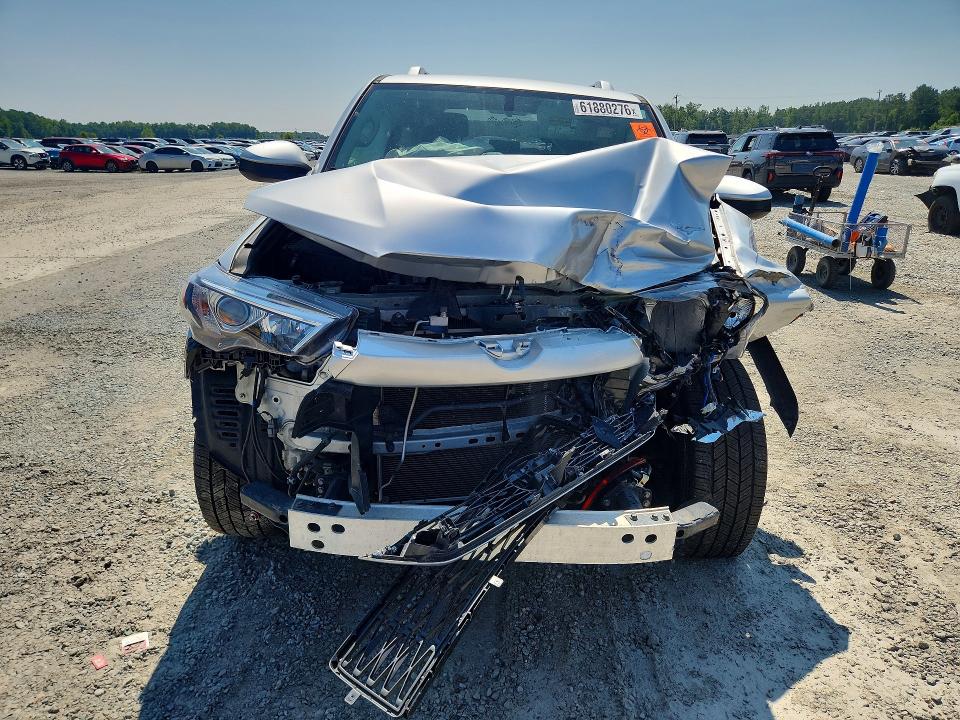 Photo 5 from auction – 2016 TOYOTA 4RUNNER with VIN JTEZU5JR1G5137916
