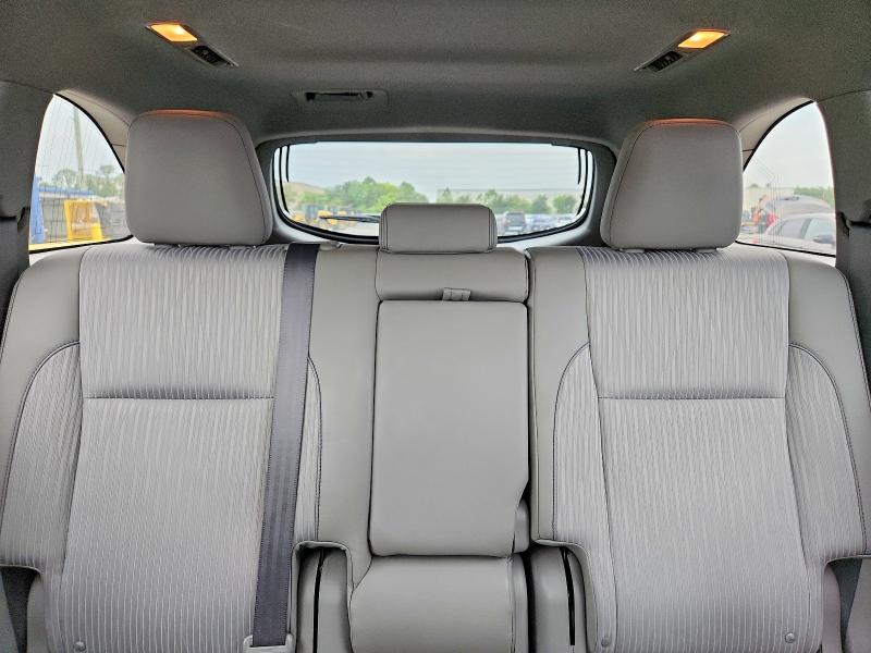 Photo 10 from auction – 2015 TOYOTA HIGHLANDER with VIN 5TDZKRFHXFS085356