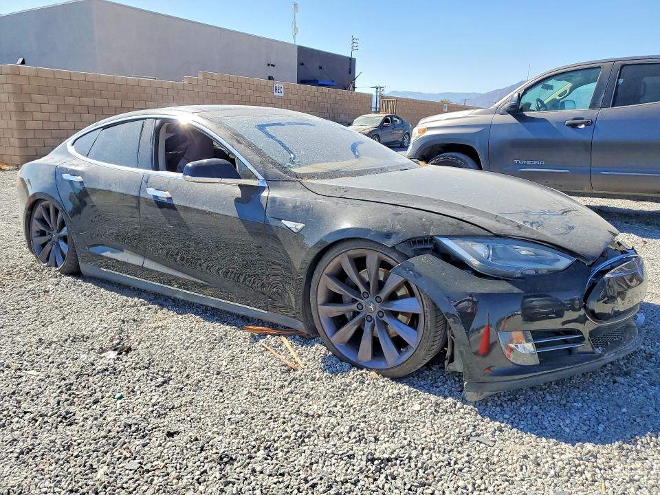 Photo 4 from auction – 2013 TESLA MODEL S with VIN 5YJSA1CP3DFP03278