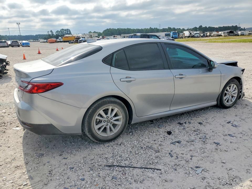 Photo 3 from auction – 2025 TOYOTA CAMRY with VIN 4T1DAACK2SU103879