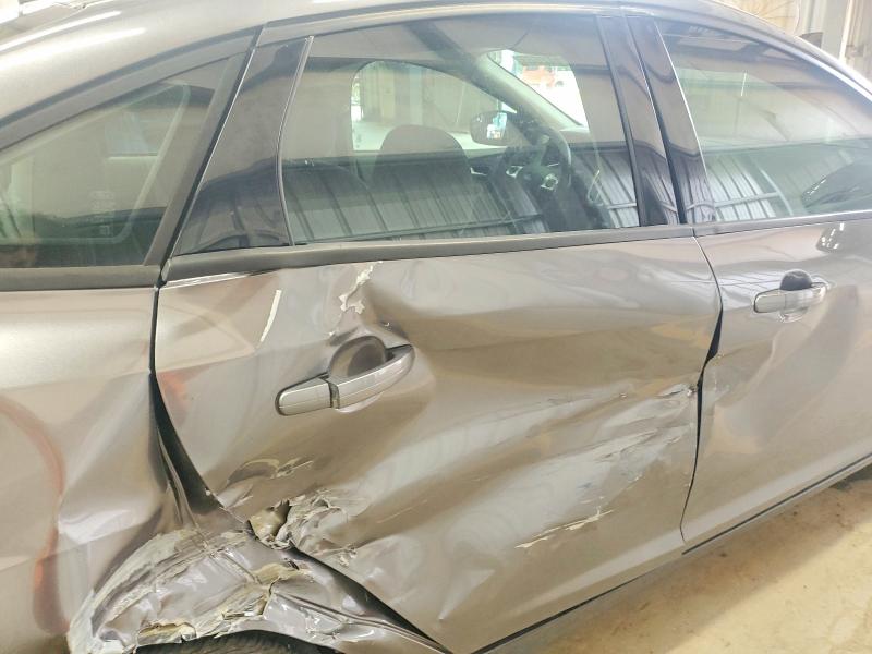 Снимка 10 от търг – 2014 FORD FOCUS с VIN 1FADP3F22EL425867