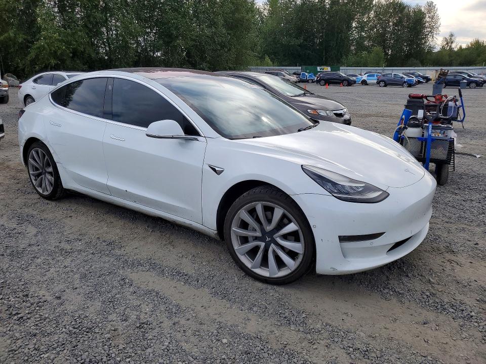 Photo 4 from auction – 2018 TESLA MODEL 3 with VIN 5YJ3E1EA3JF018498