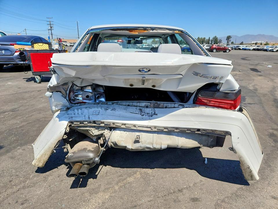 Photo 6 from auction – 1998 BMW 328 with VIN WBACD4324WAV61243