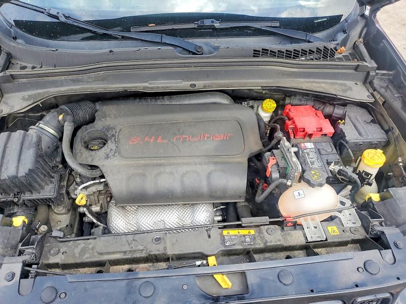 Photo 11 from auction – 2020 JEEP RENEGADE with VIN ZACNJABB7LPL66928
