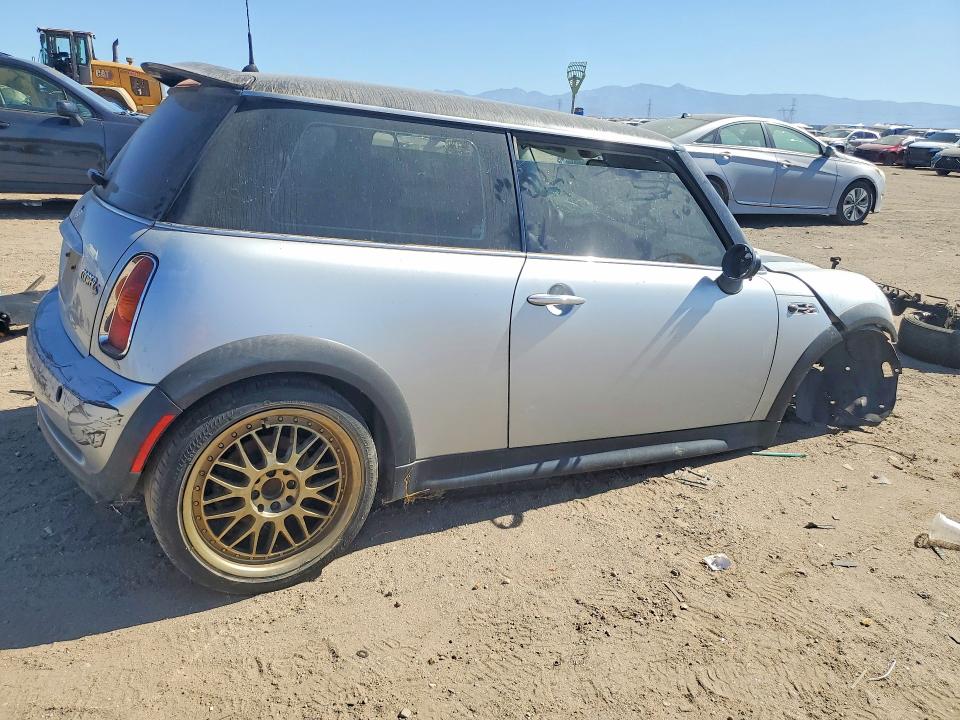 Photo 3 from auction – 2004 MINI COOPER with VIN WMWRE33424TD76468