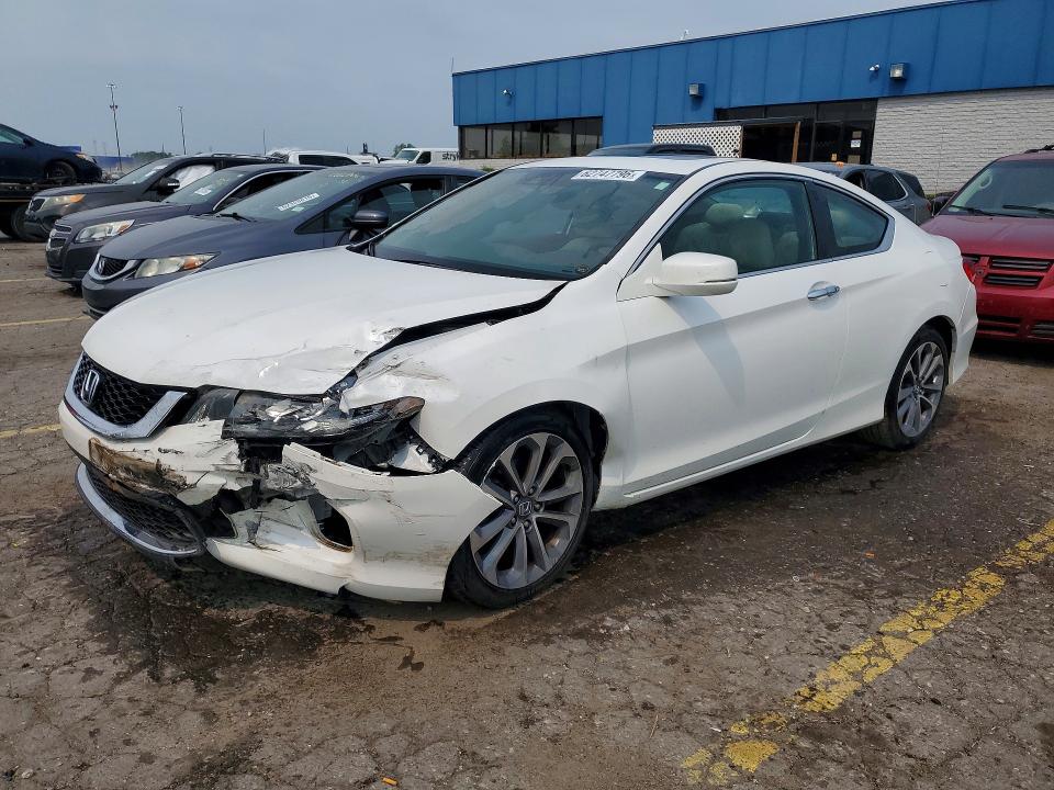 HONDA ACCORD 2015 with VIN 1HGCT2B82FA004610 - Photo from auction
