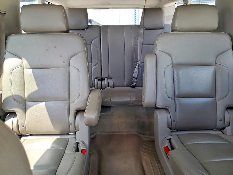 Photo 10 from auction – 2016 CHEVROLET SUBURBAN with VIN 1GNSKJKC1GR421187