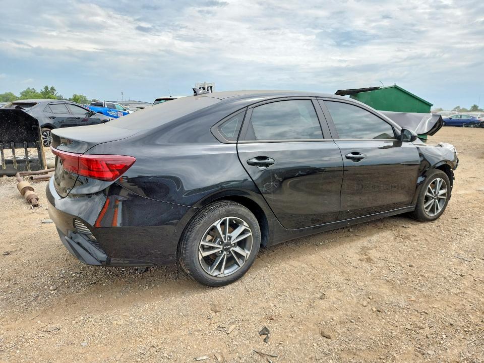 Photo 3 from auction – 2023 KIA FORTE with VIN 3KPF24AD9PE628458