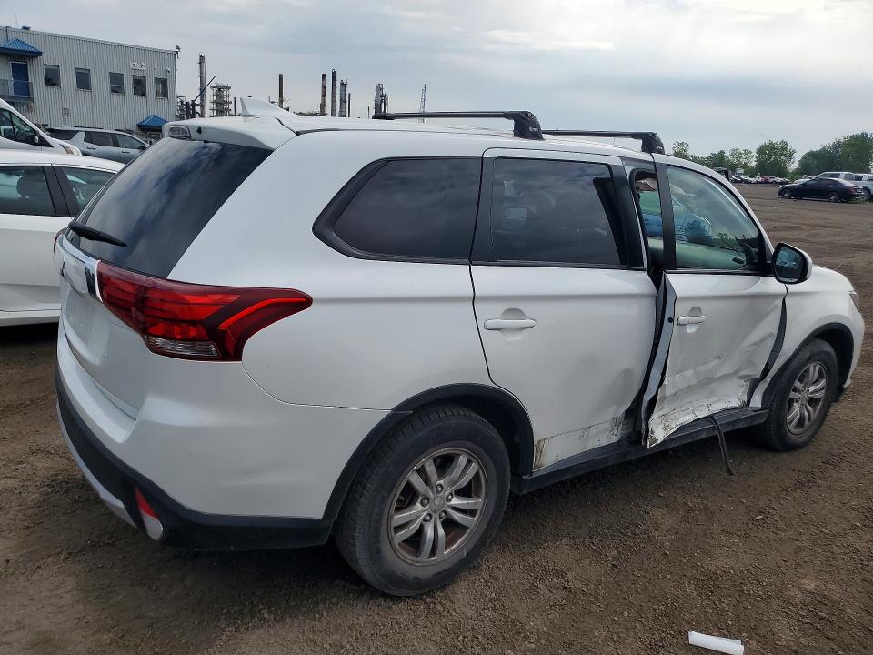 Photo 3 from auction – 2018 MITSUBISHI OUTLANDER with VIN JA4AZ2A33JZ615860
