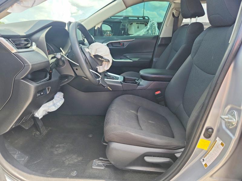 Photo 7 from auction – 2019 TOYOTA RAV4 with VIN JTMH1RFV3KD034498