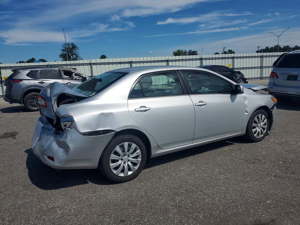 Photo 3 from auction – 2013 TOYOTA COROLLA with VIN 2T1BU4EE7DC019116