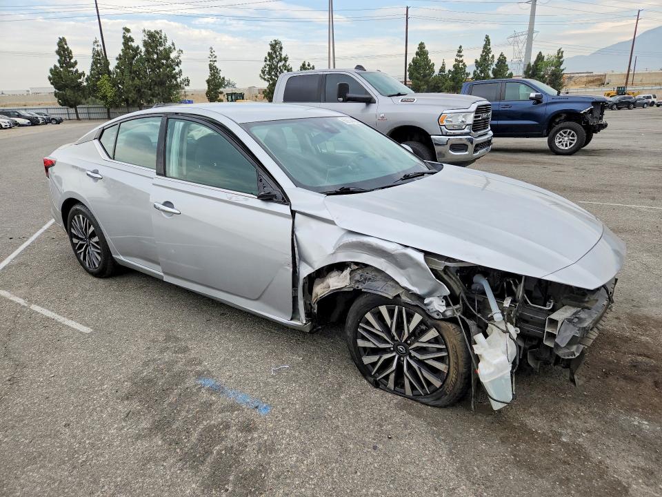 Photo 4 from auction – 2023 NISSAN ALTIMA with VIN 1N4BL4DV6PN311562
