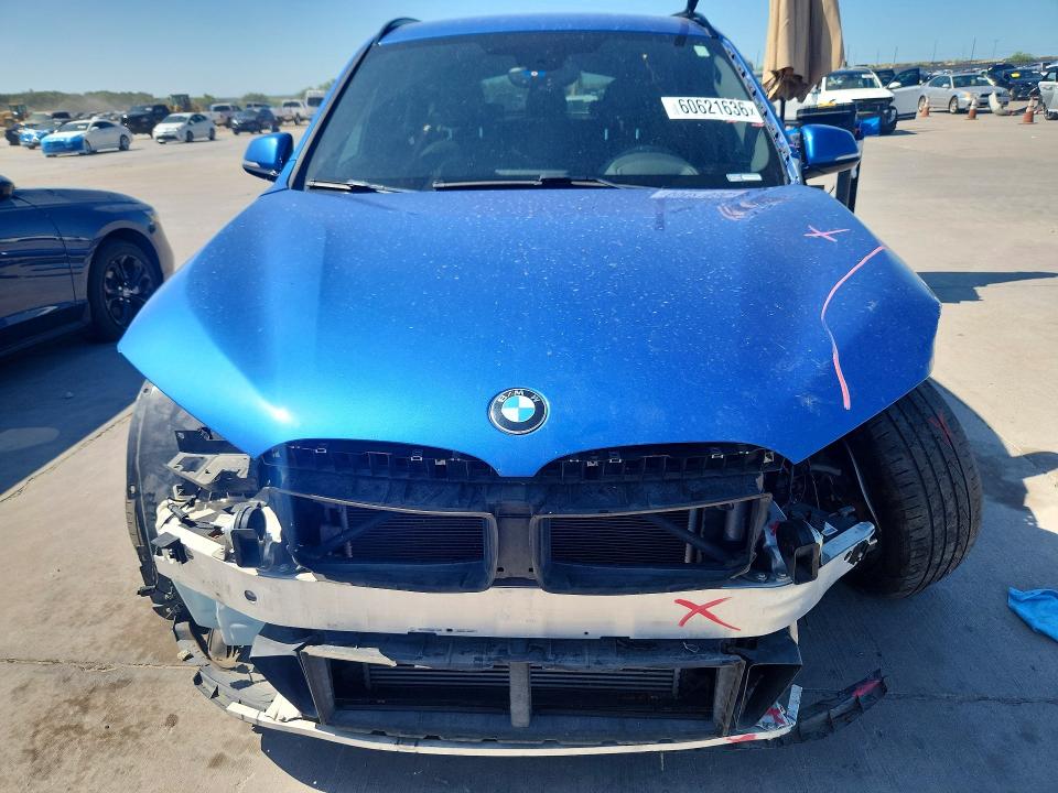 Photo 5 from auction – 2017 BMW X1 with VIN WBXHT3C38H5F71046
