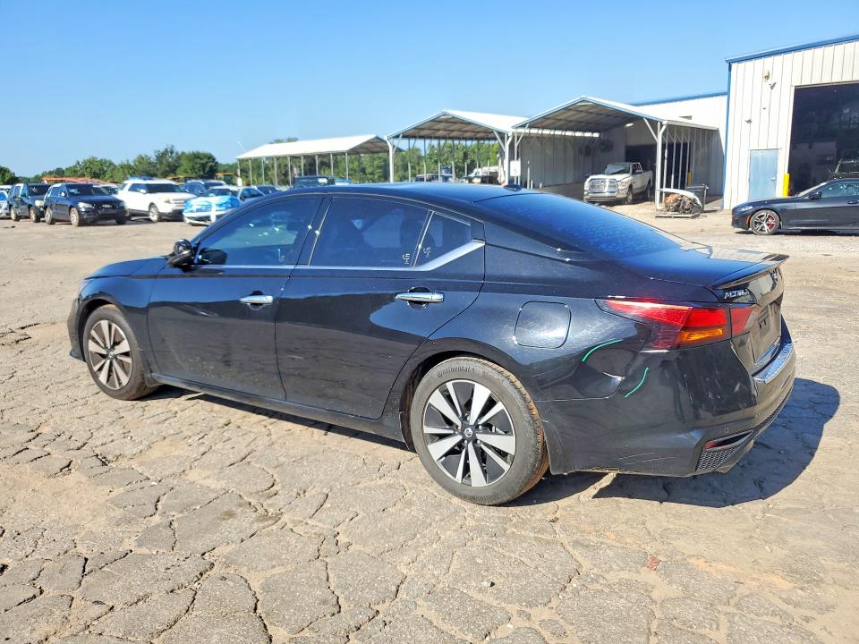 Photo 2 from auction – 2021 NISSAN ALTIMA with VIN 1N4BL4EV1MN340042