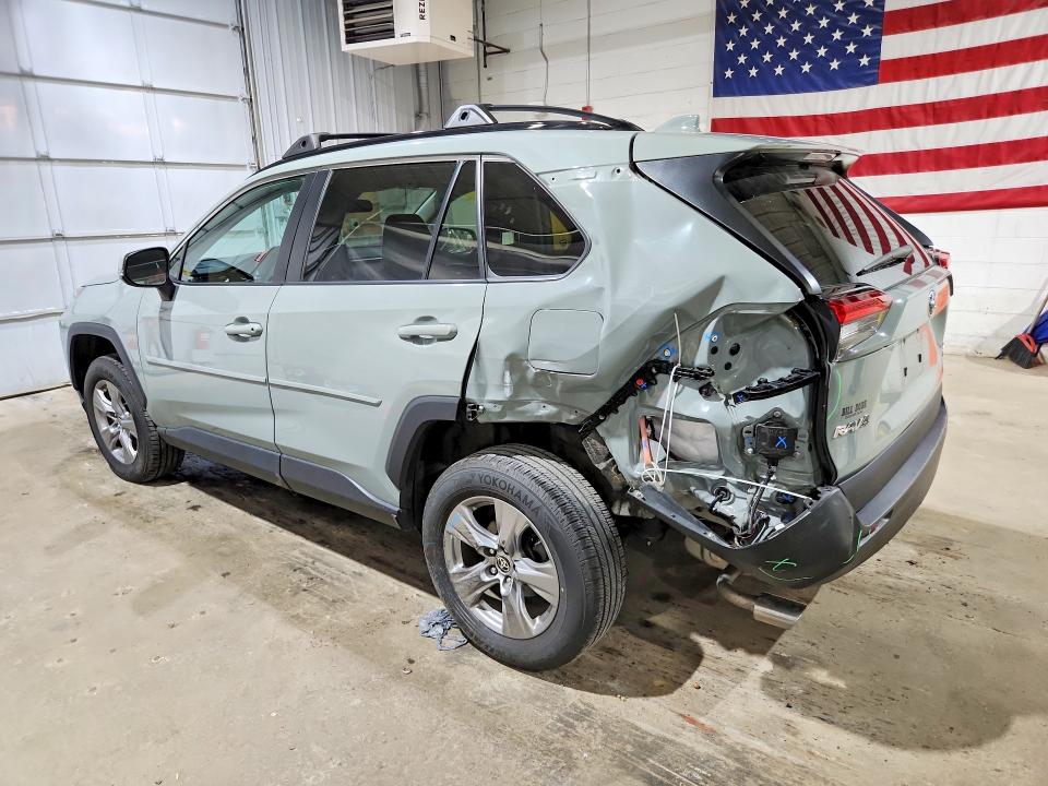 Снимка 2 от търг – 2022 TOYOTA RAV4 с VIN 2T3P1RFV9NW280796